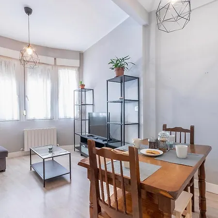 Piso Reformado En Centro *