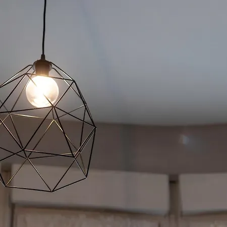 Piso Reformado En Centro *