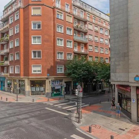 Piso Reformado En Centro * Bilbao